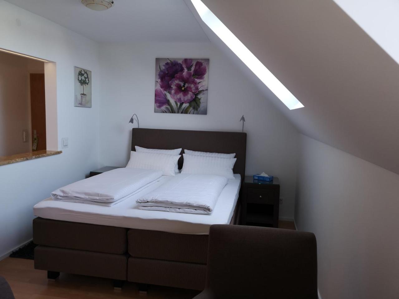 Tuniberg Restaurant Hotel Freiburg im Breisgau Cameră foto