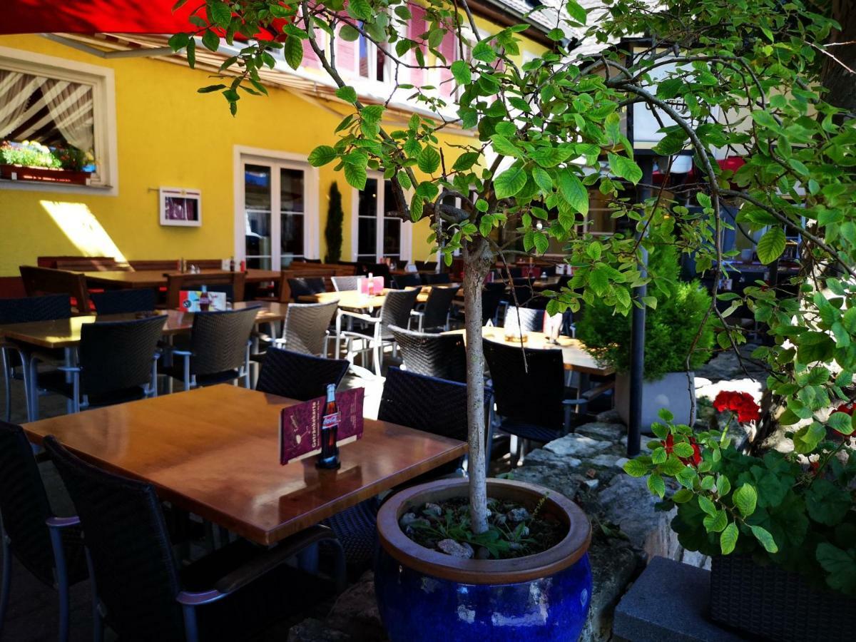 Tuniberg Restaurant Hotel Freiburg im Breisgau Exterior foto